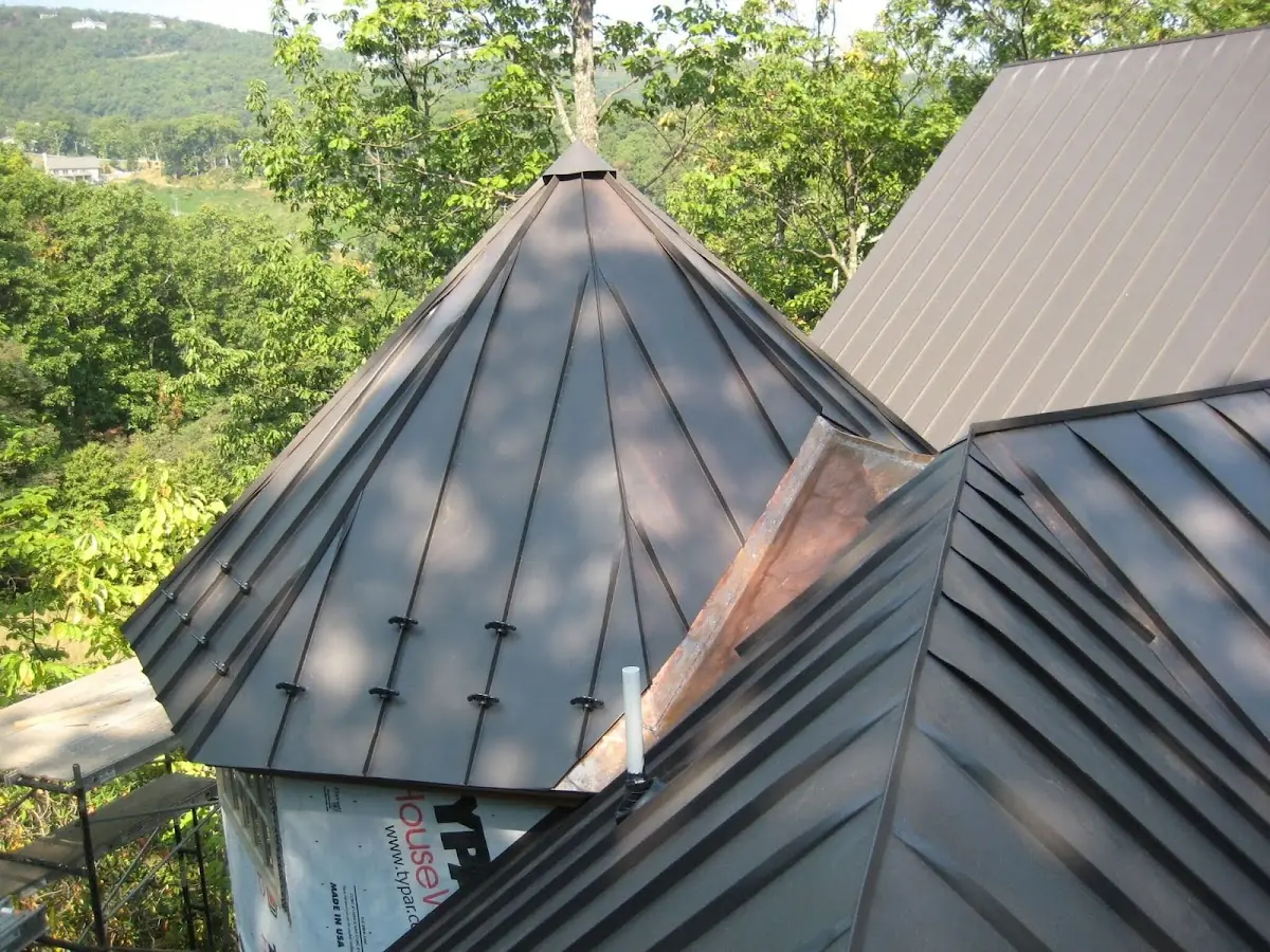 Professional Shingle Replacement & Repair by Craftsman Roofing in North Fair Oaks
